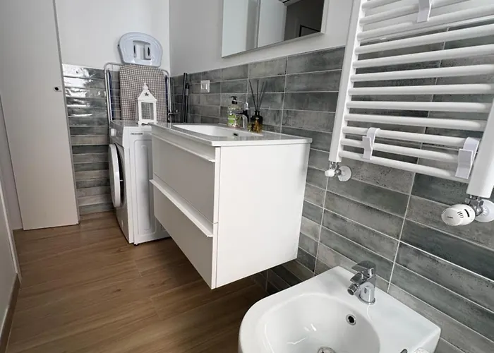 Loreto 15 Mins From Duomo - M1 Rovereto Apartament Mediolan