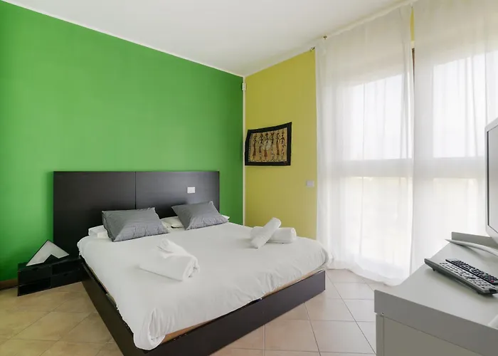 Apartment Guesthost - Bisceglie M1 Balcony Milan