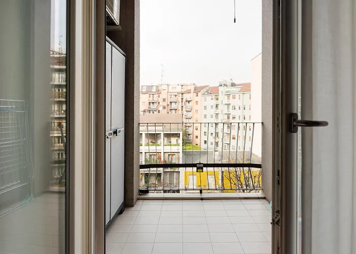 Guesthost - Milano-domodossola Balcony * Milano