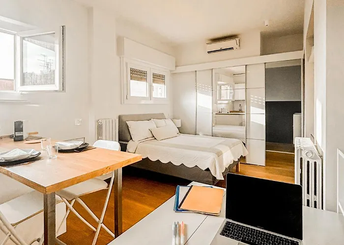 Ariberto22 - 15 Mins Walk From Duomo * Milaan