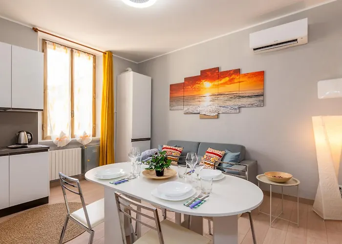 Cozy Retreat With Laundry & Smart Tv 公寓