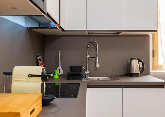Cozy Retreat With Laundry & Smart Tv 米兰