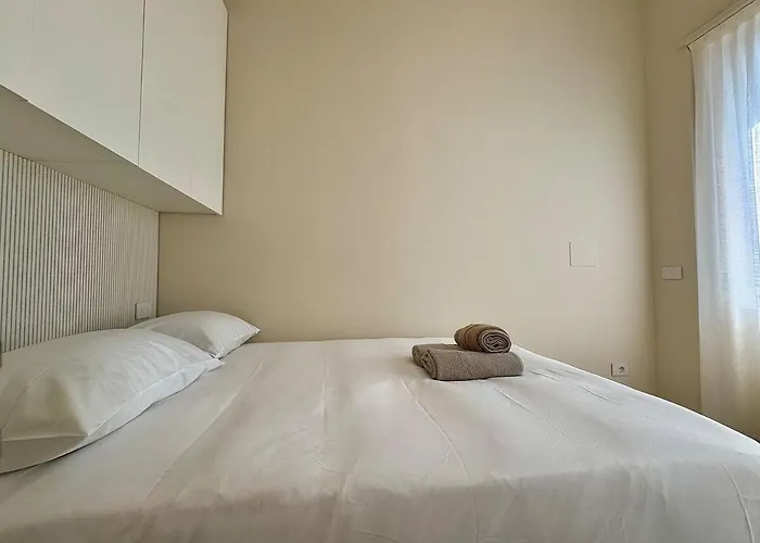 - Corso Garibaldi - *