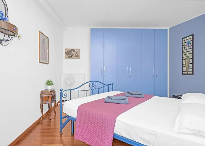 アパート Rooffive Duomo ミラノ