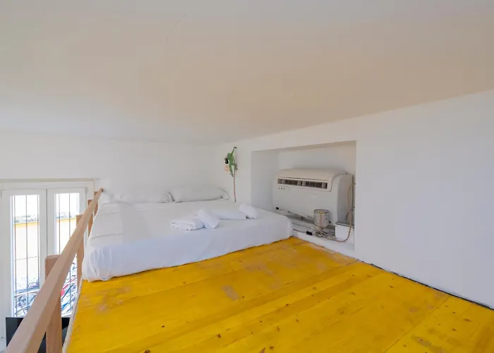 I-host - Transiti 7 Apartman