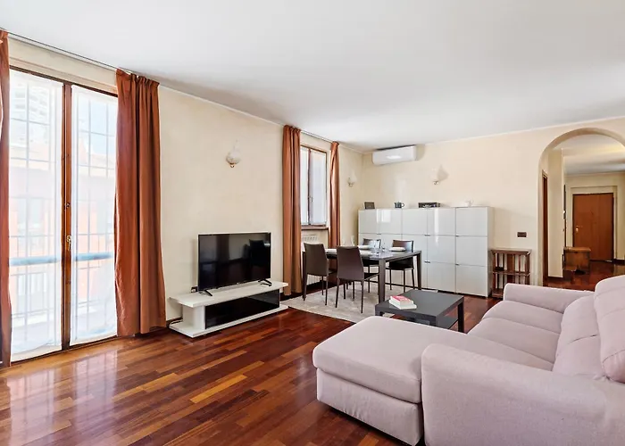 Ampia Casa Su Due Piani, A Pochi Minuti Dai Navigli E Metro Lägenhet *