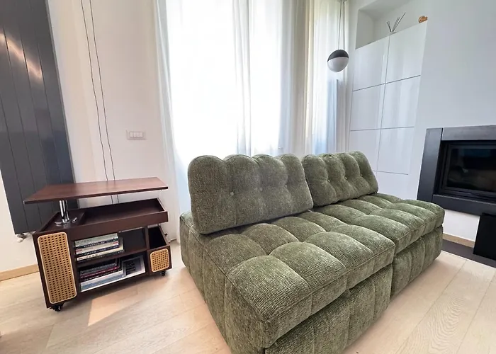Sant'agostino Large & Elegant Apartment, 밀라노