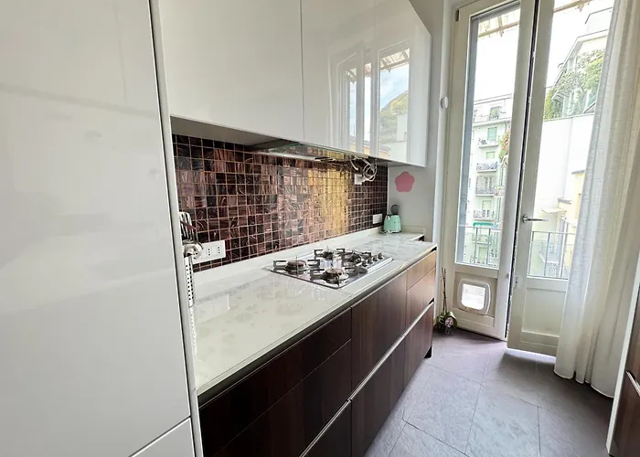 Sant'agostino Large & Elegant Apartment, 아파트 밀라노