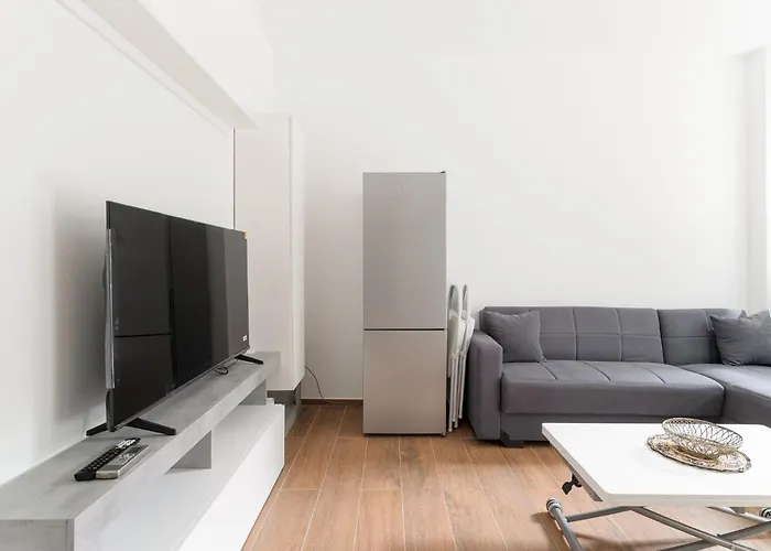 Apartmán Guesthost - Bright & Comfy In Corvetto *