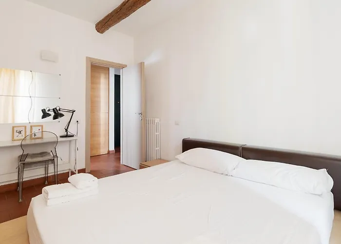 Guesthost - Cassina De' Pomm - Lovely Milánó