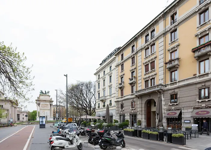 Guesthost - Arco Della Pace דירה