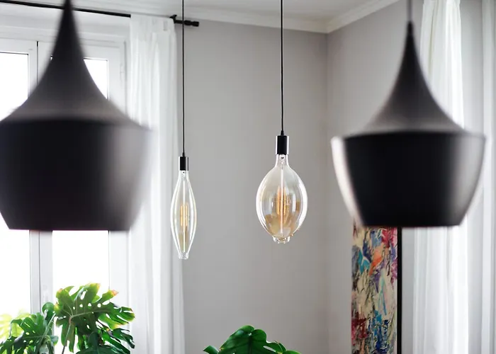 Hostmate - - Zara 61 *