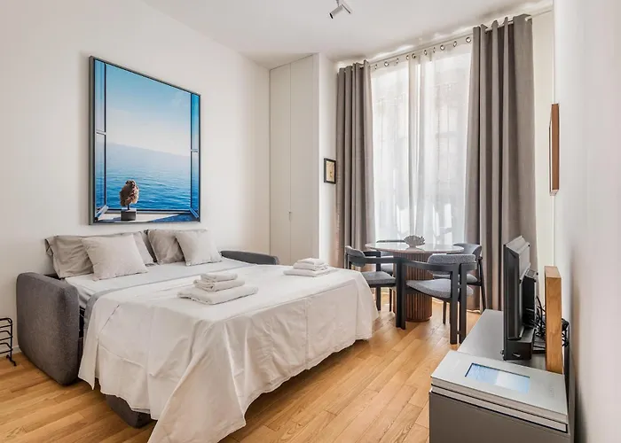 Intrho Isola Luxury , Modern & Cozy 아파트