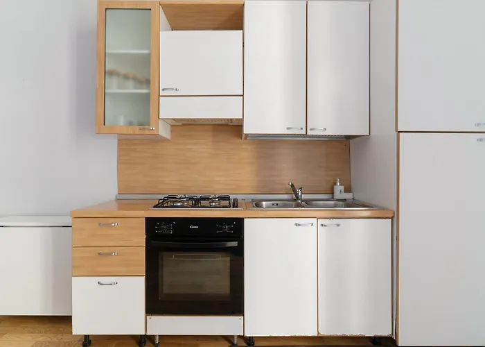 Guesthost - Citta Studi Balcony شقة