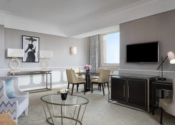 The Westin Palace, 酒店