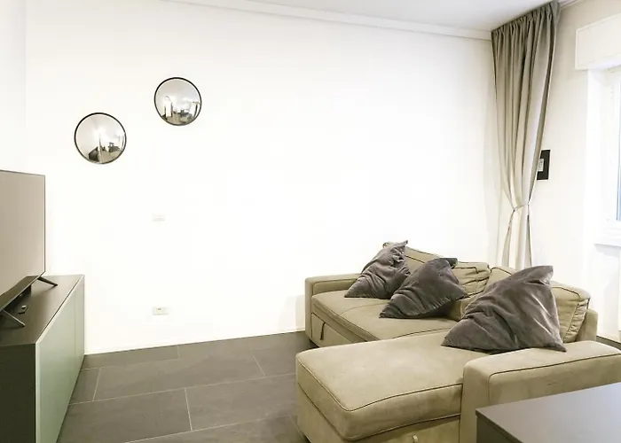 Appartamento Hbhall Solari 28 *