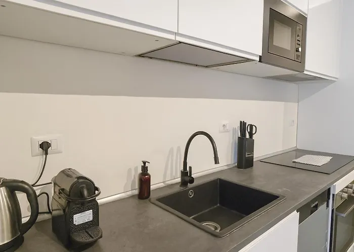 Hbhall Solari 28 Milano