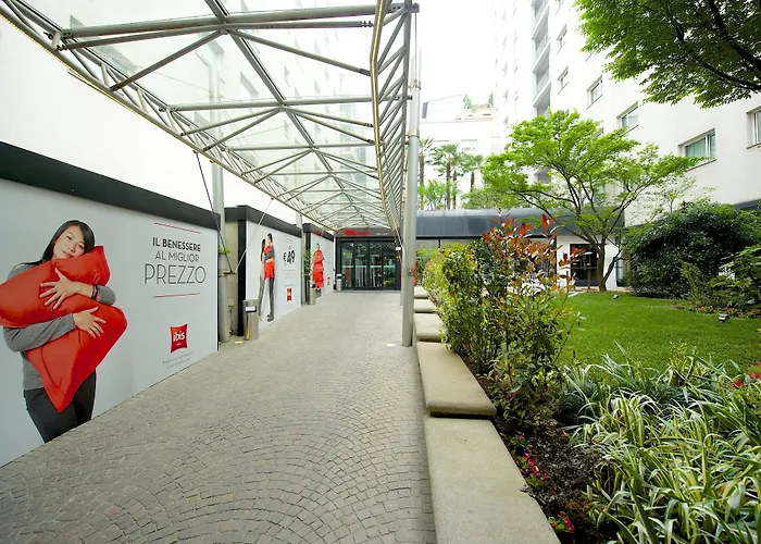 Отель Ibis Centro