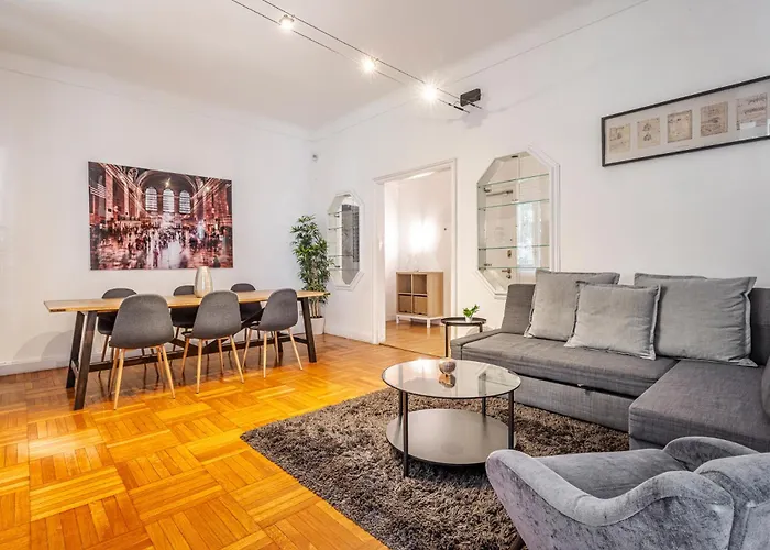 Apartment Exclusive 4 Bedrooms In Brera