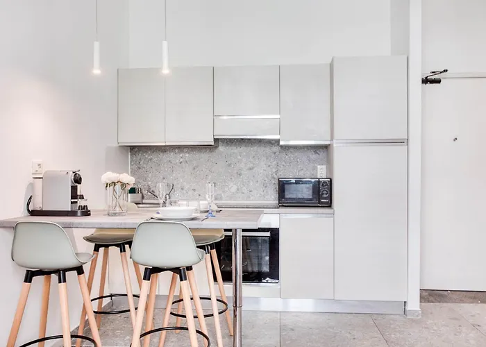 Easylife - - Soperga 44 Pt - Milán