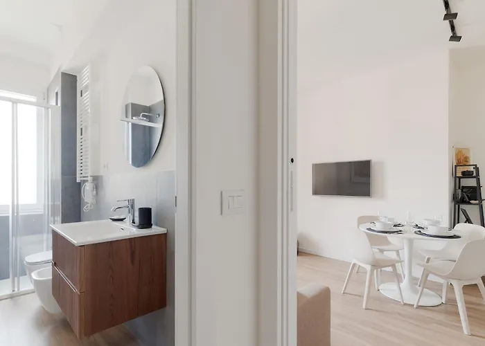 Guesthost - Modern Lambrate Apartment *