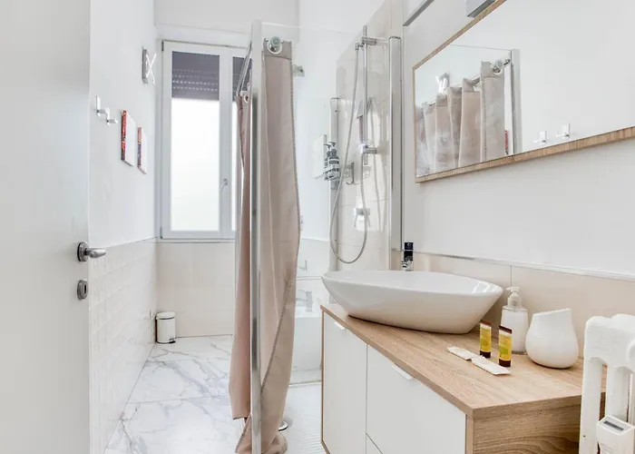 Easylife - - Soperga 44 Pt - Milán