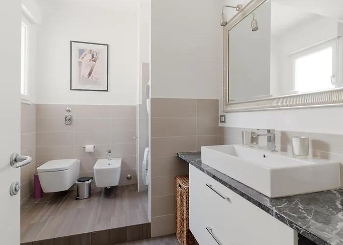 Guesthost - Gorla Modern * Milano