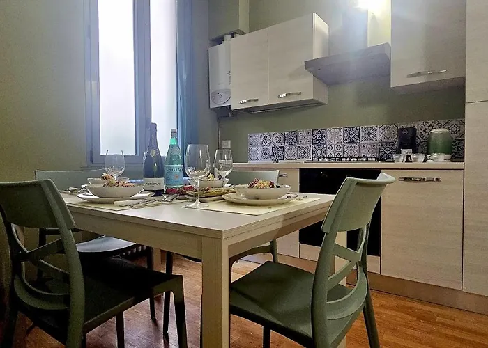 Carlo Farini 72 Superior - Private Parking - Centro Apartmán