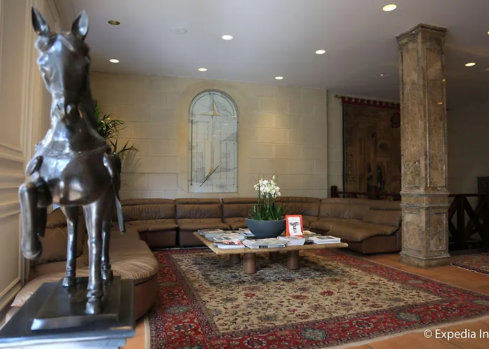 Pierre Hotel