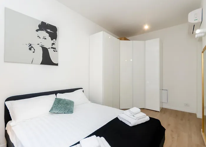 Vivimihome Modern Flat Bosco Verticale Apartment *
