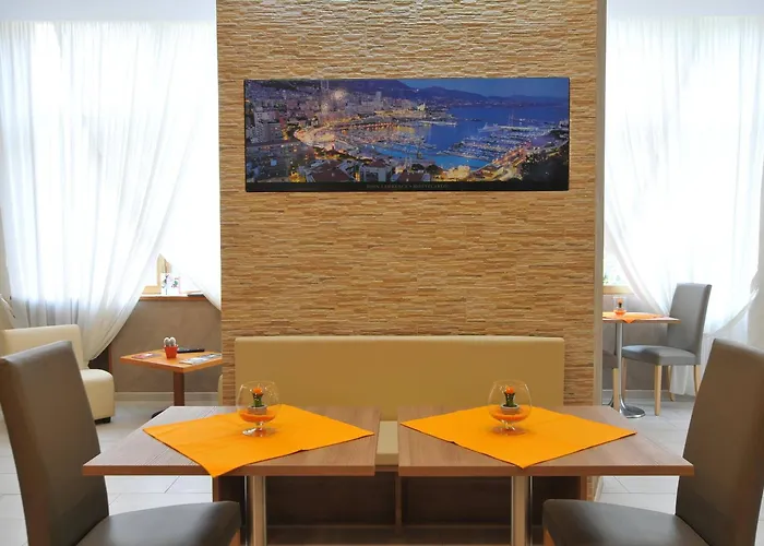 Otel Montecarlo 3*