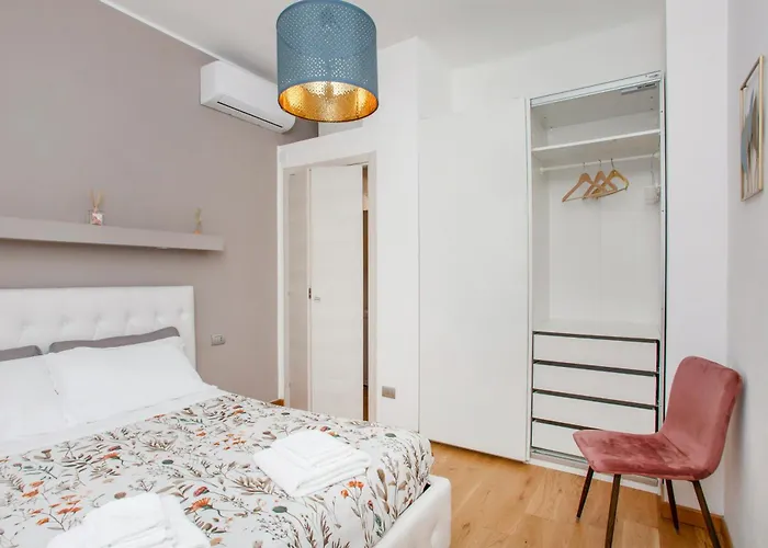 Bibi Pied-a-terre Vetra - Two * Mediolan