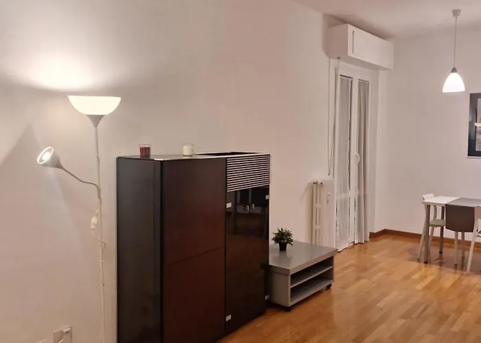 Modern Flat In The Design District *