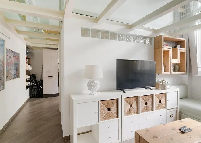 Apartamento Guesthost - Comfortable Loft Citta Studi *