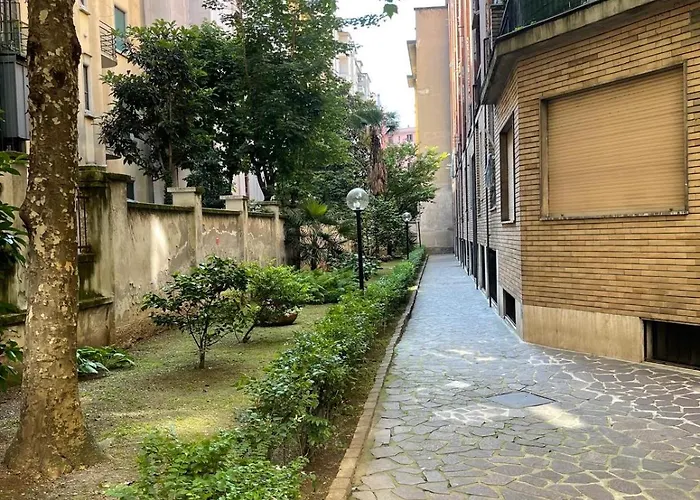 Chiara's Urban Oasis - - Duomo 8 Min * Milan