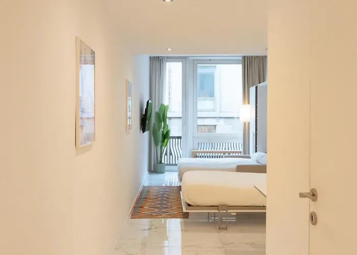 Moderno A Due Passi Dal Duomo - Mirable Pm ミラノ