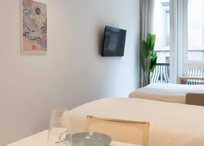 Moderno A Due Passi Dal Duomo - Mirable Pm アパート ミラノ