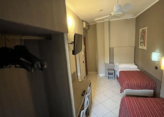 帕尔马酒店 2* 米兰