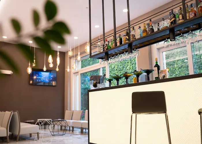 酒店 米兰城堡酒店 3*