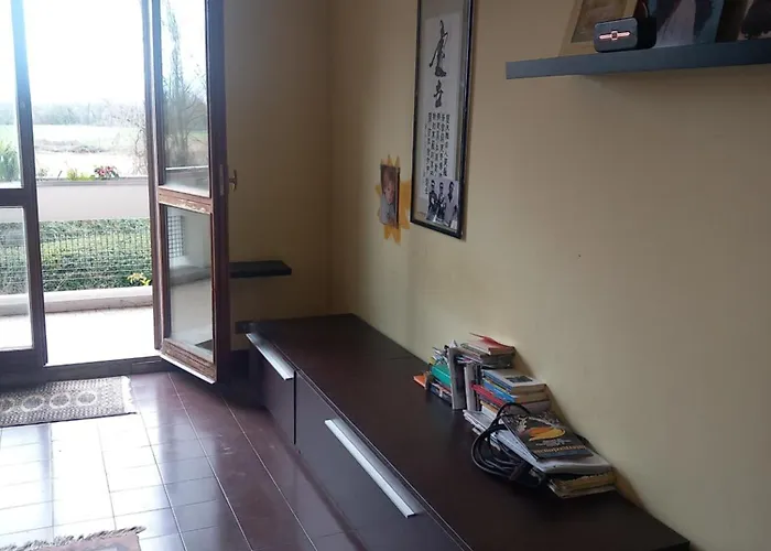 Peschiera Borromeo Apartment *