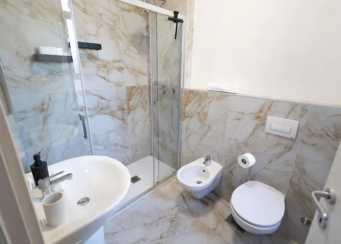 Casa vacanze Modern 2br 2ba Metro Access 12min Duomo