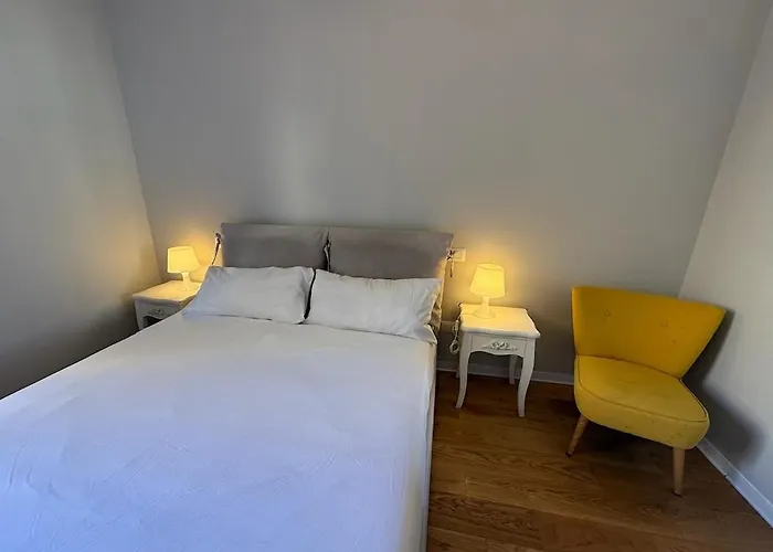 Modern Flat Near Fondazione Prada Mailand