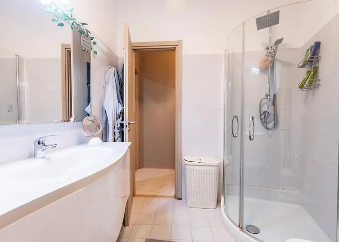 Too Easy מילאנו