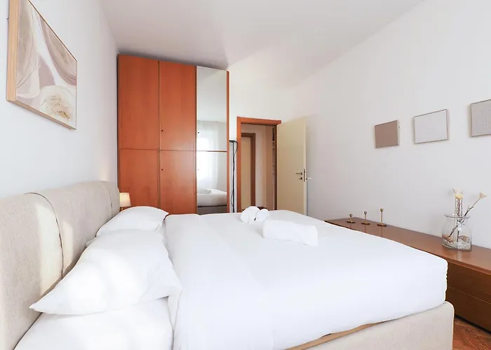 Apartament Primopiano - Corsica Mediolan