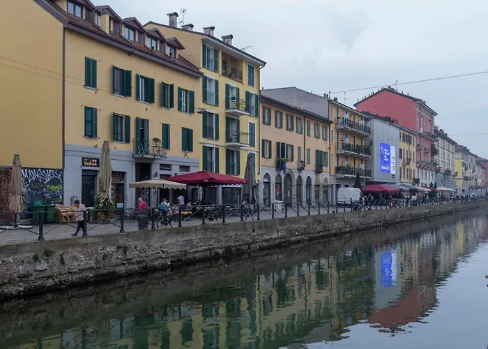 I-host - Ripa Navigli