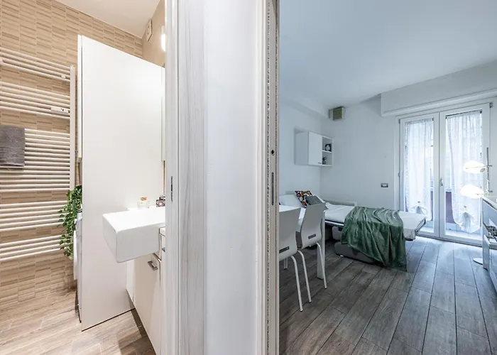 Lägenhet Giambellino Trilocale Accogliente Con Garage *