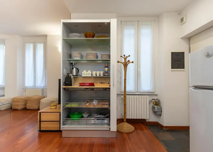 I-host - Ripa Navigli