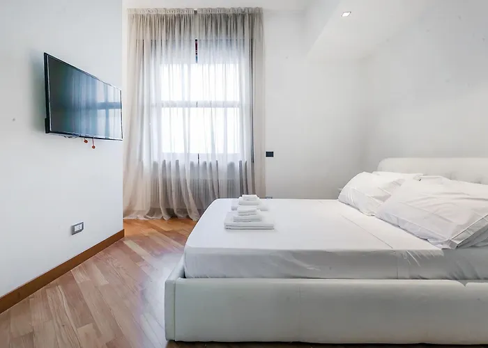 Apartment San Babila Executive - Discover The Historic Centre Of *