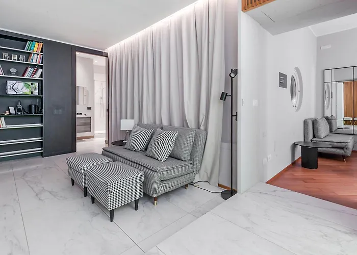 Apartment San Babila Executive - Discover The Historic Centre Of