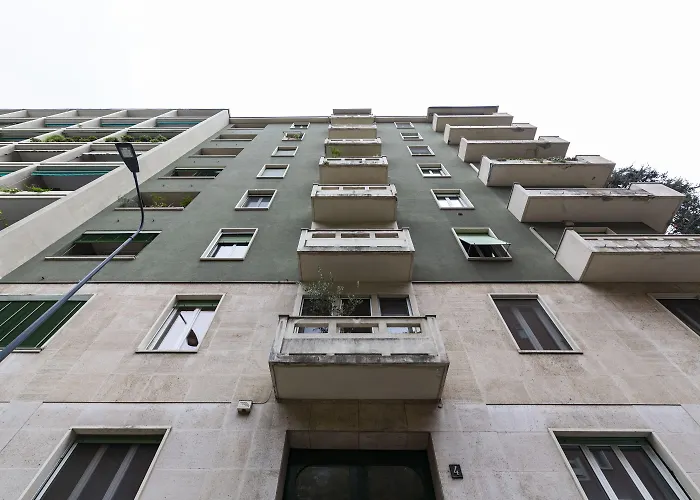 Apartment Living Isola *